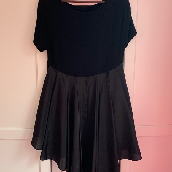 Gorgeous Black High-Low Top - Picture 3 of 3